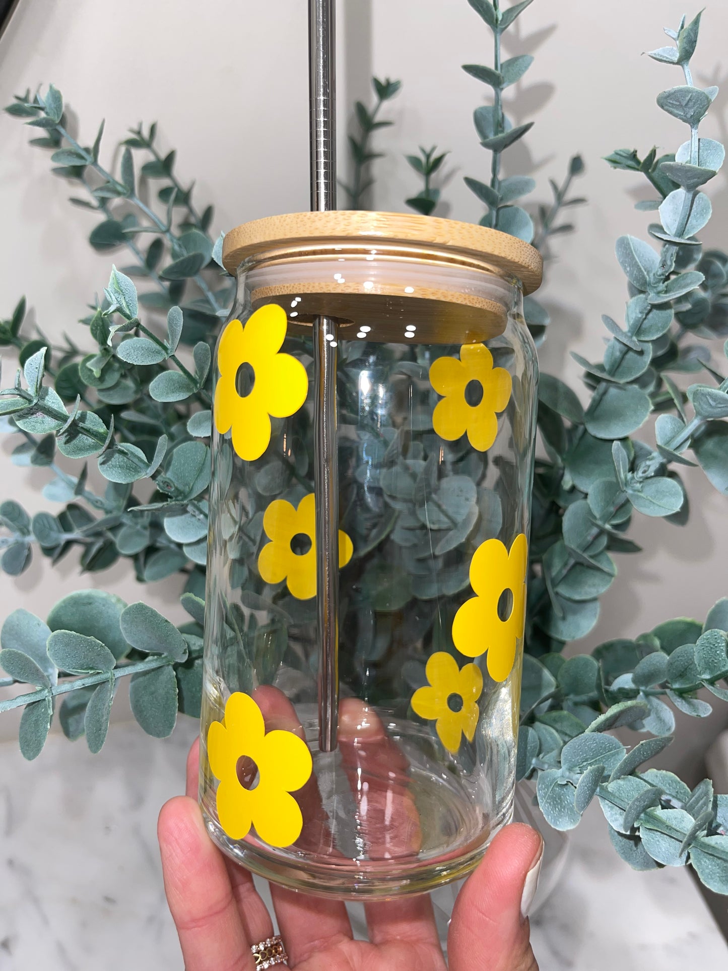 Retro Daisies Beer Can Blass